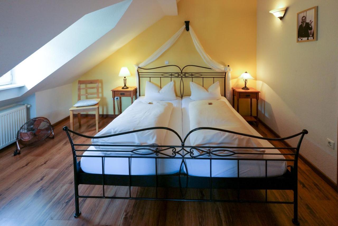 Hotel Alte Buergermeisterei Едигер-Елер Екстериор снимка