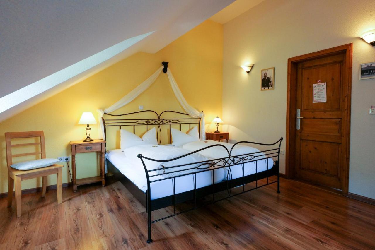 Hotel Alte Buergermeisterei Едигер-Елер Екстериор снимка