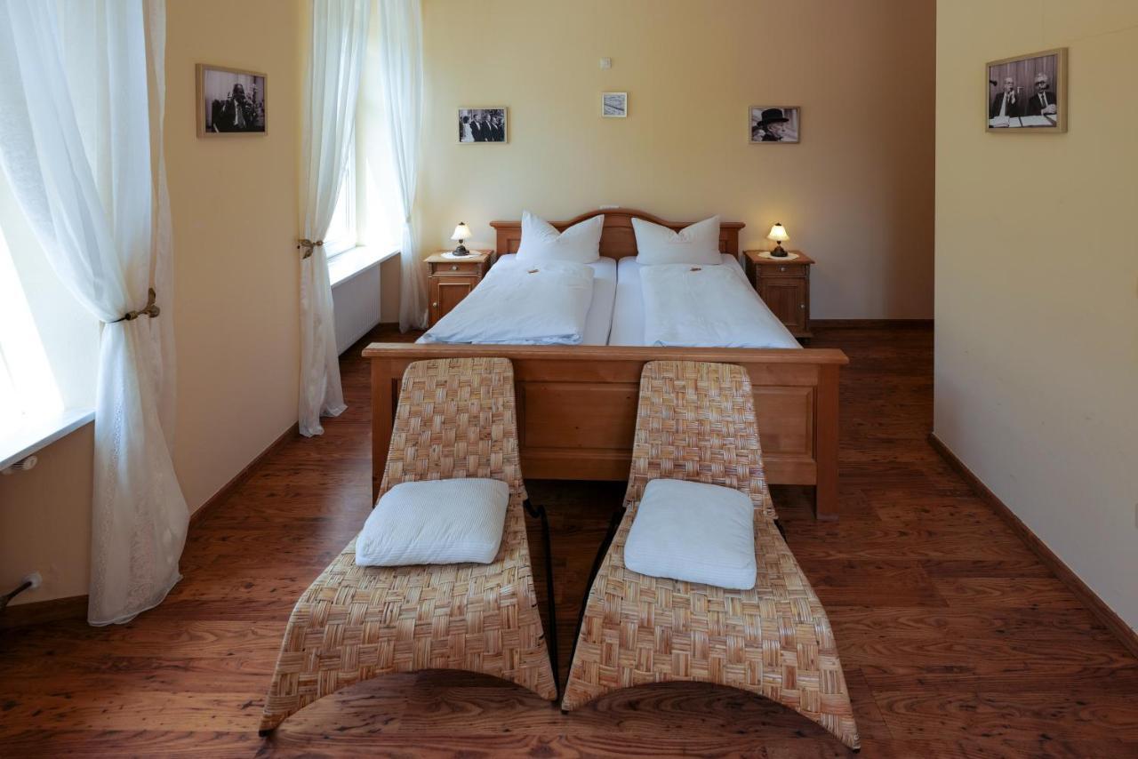 Hotel Alte Buergermeisterei Едигер-Елер Екстериор снимка